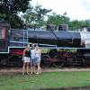 Com o Rodrigo e a Rosana, no parque nas antigas instalações da ferrovia Madeira-Mamoré, em Porto Velho, capital de Rondônia